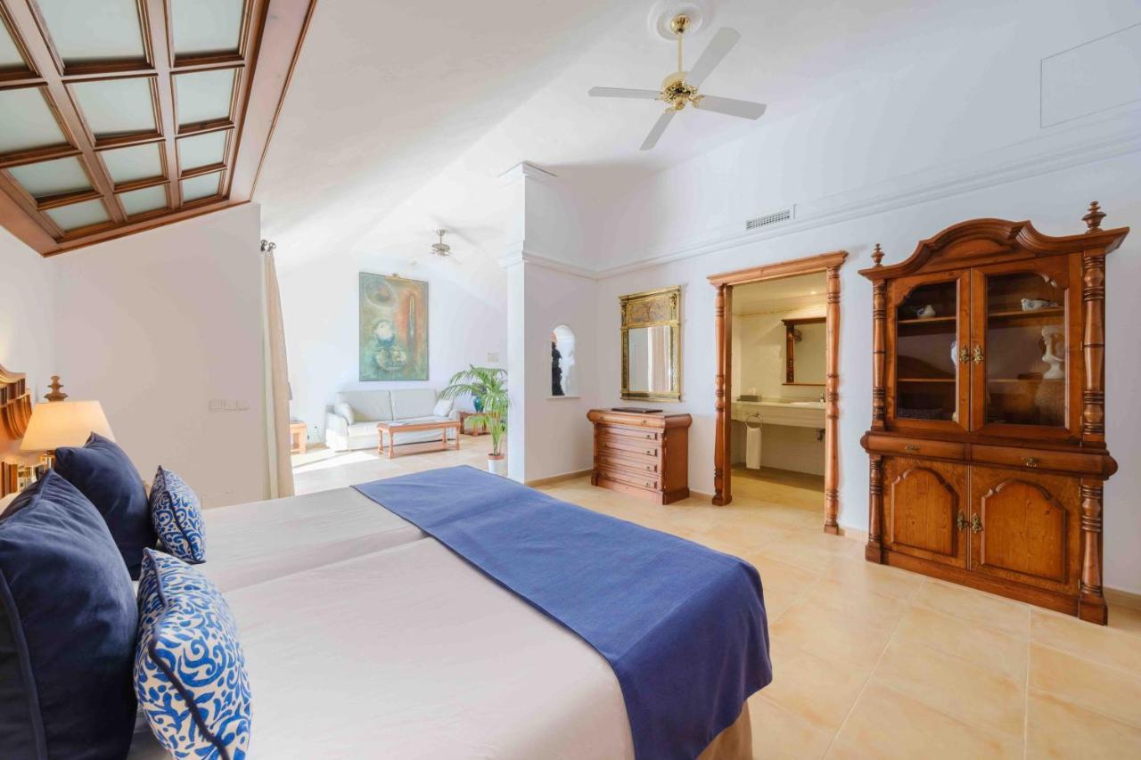 La Moraleja The Quiet Hotel - Adults Only Cala de Sant Vicenc Екстериор снимка