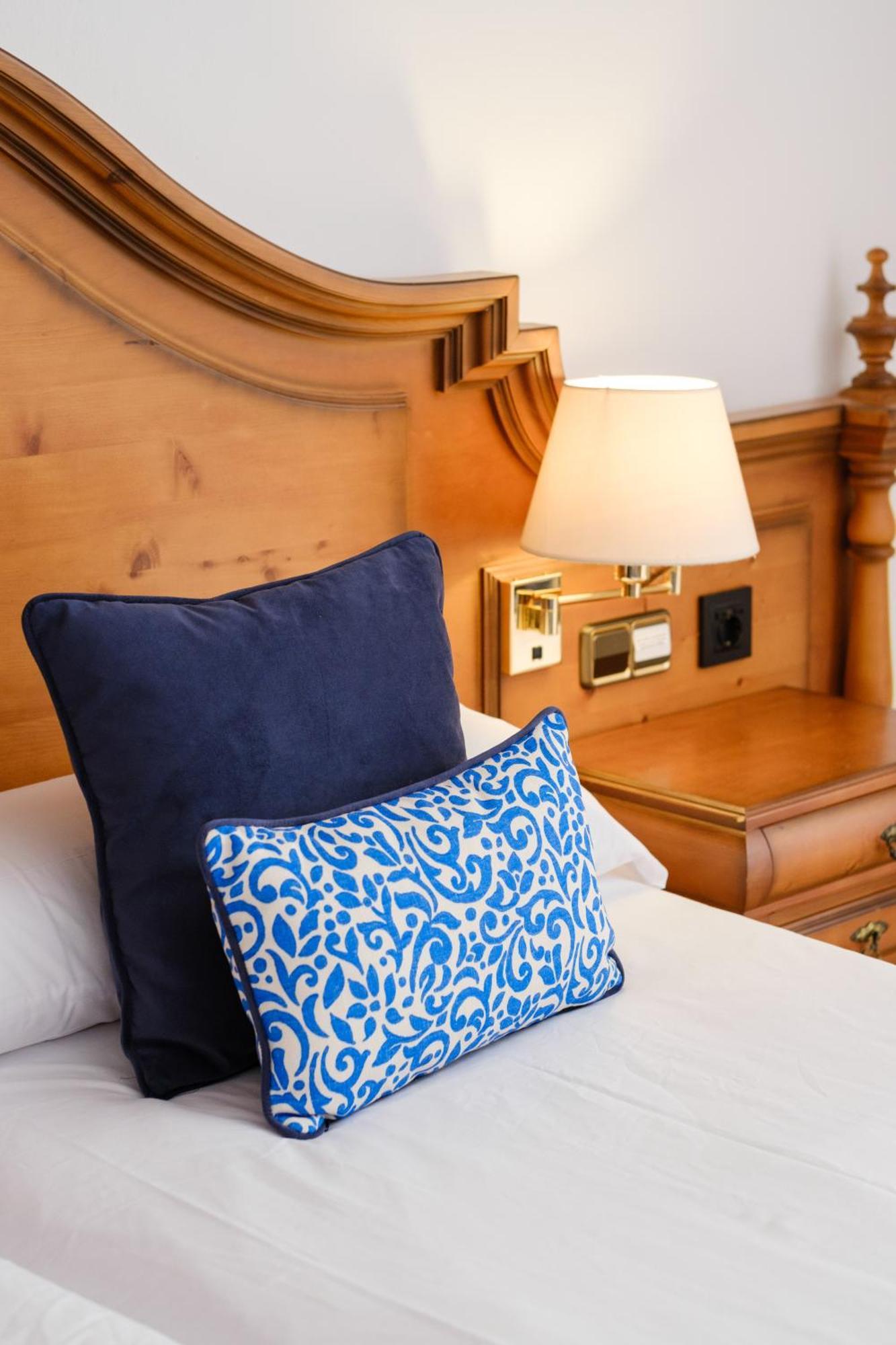 La Moraleja The Quiet Hotel - Adults Only Cala de Sant Vicenc Екстериор снимка